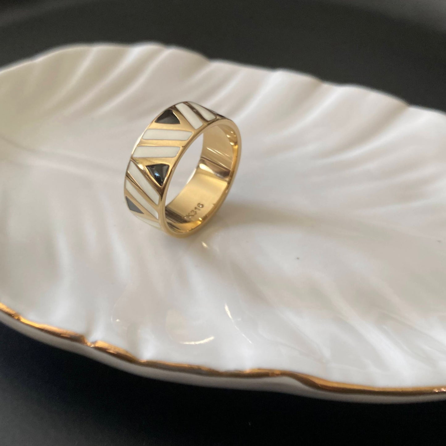 18k gold plated band ring for plus sizes includes geometric shapes in black and white.